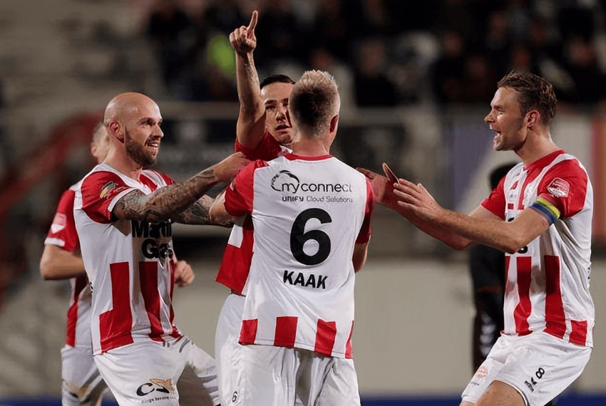 人瞩目的成 人瞩目的成